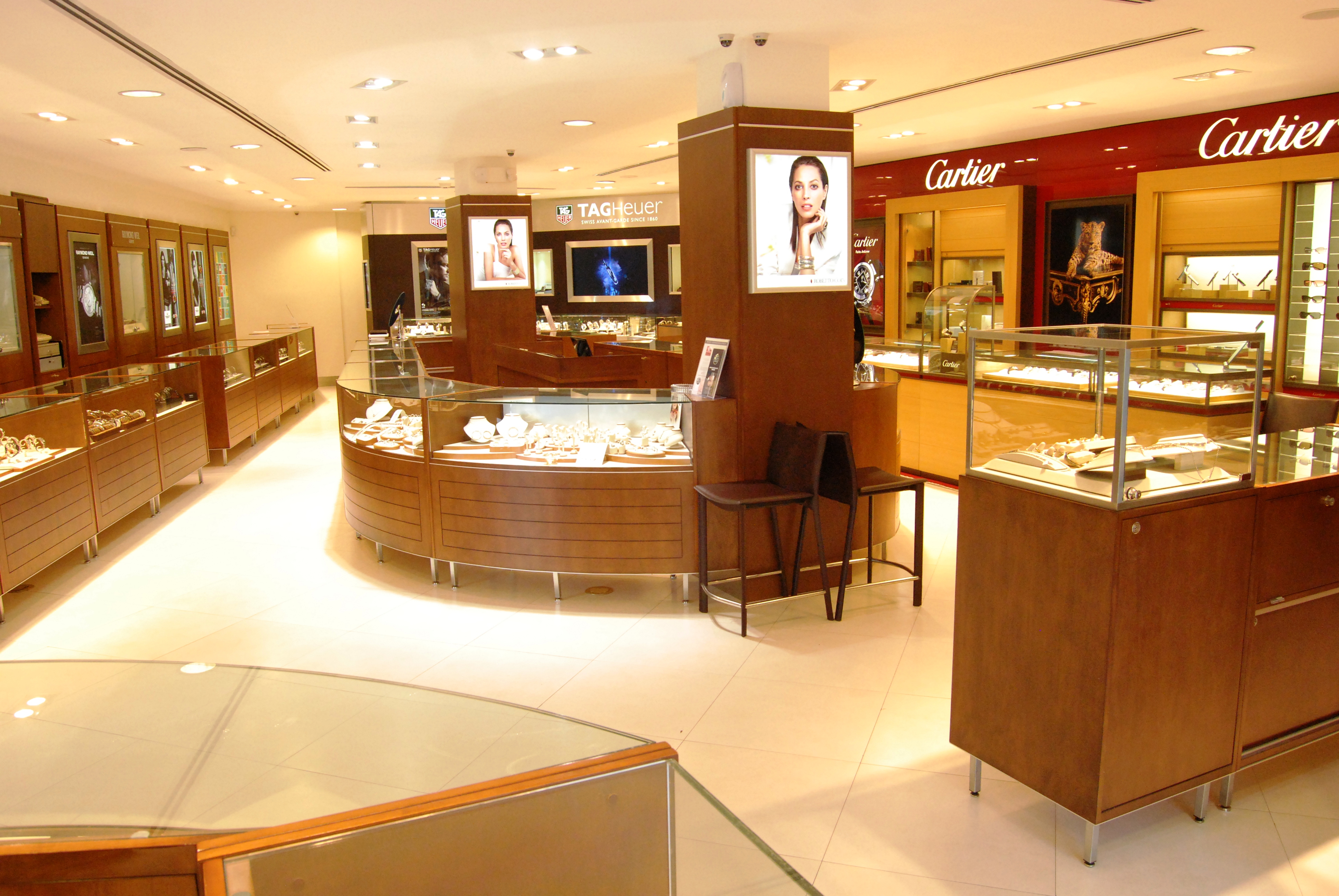 Casa de Oro Jewelers photo 1