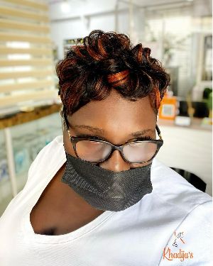 Khadija's Int'l Beauty Salon & Scalp Clinic photo 2
