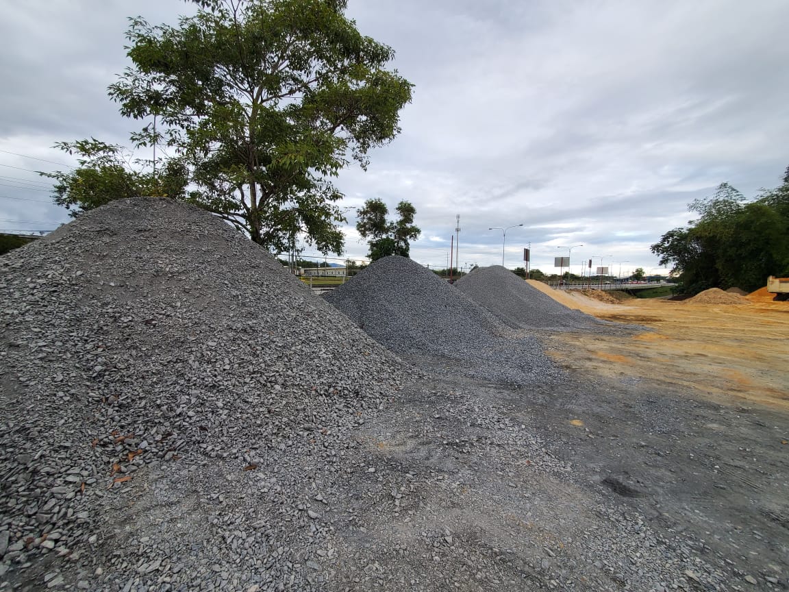 B Chadee & Sons Stockpile & Hardware Supplies Ltd photo 8