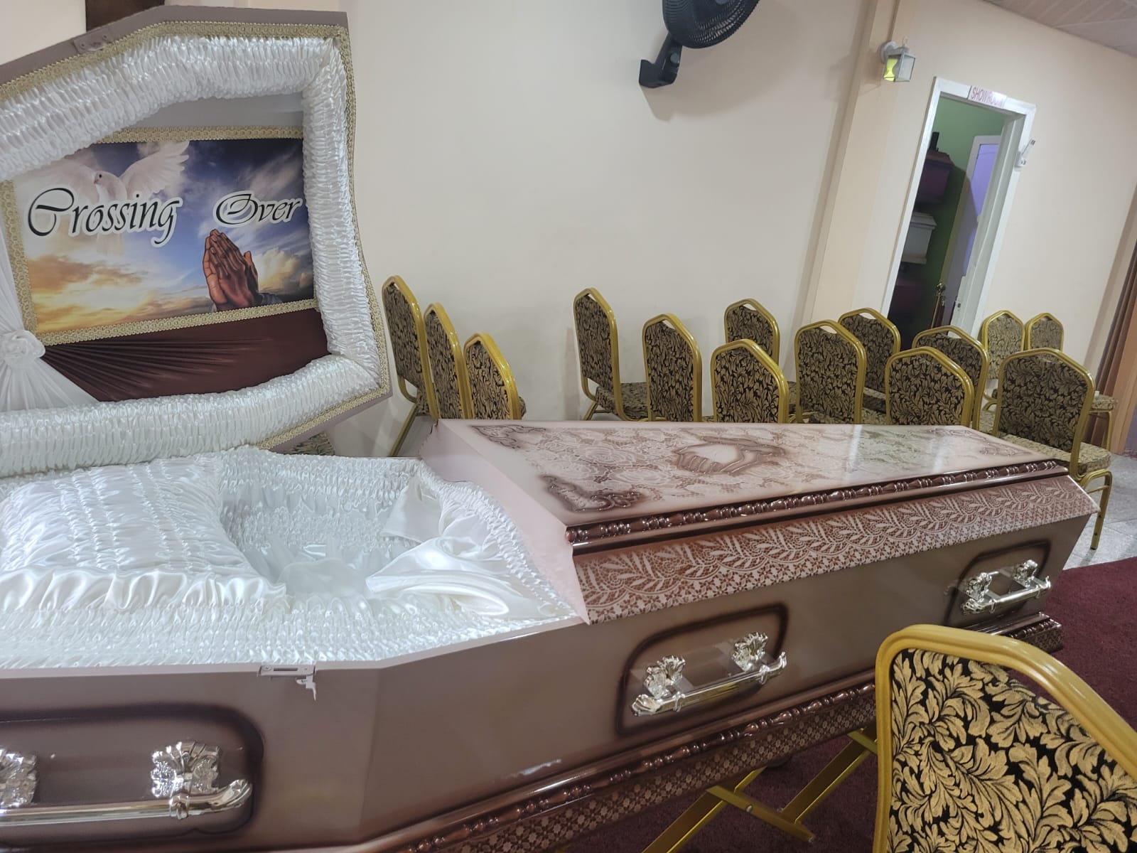 Blakelys' Funeral Home Services Ltd photo 2