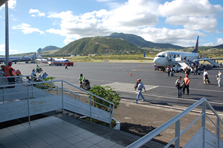 Robert Llewllyn Bradshaw Intl Airport (SCASPA) photo 2