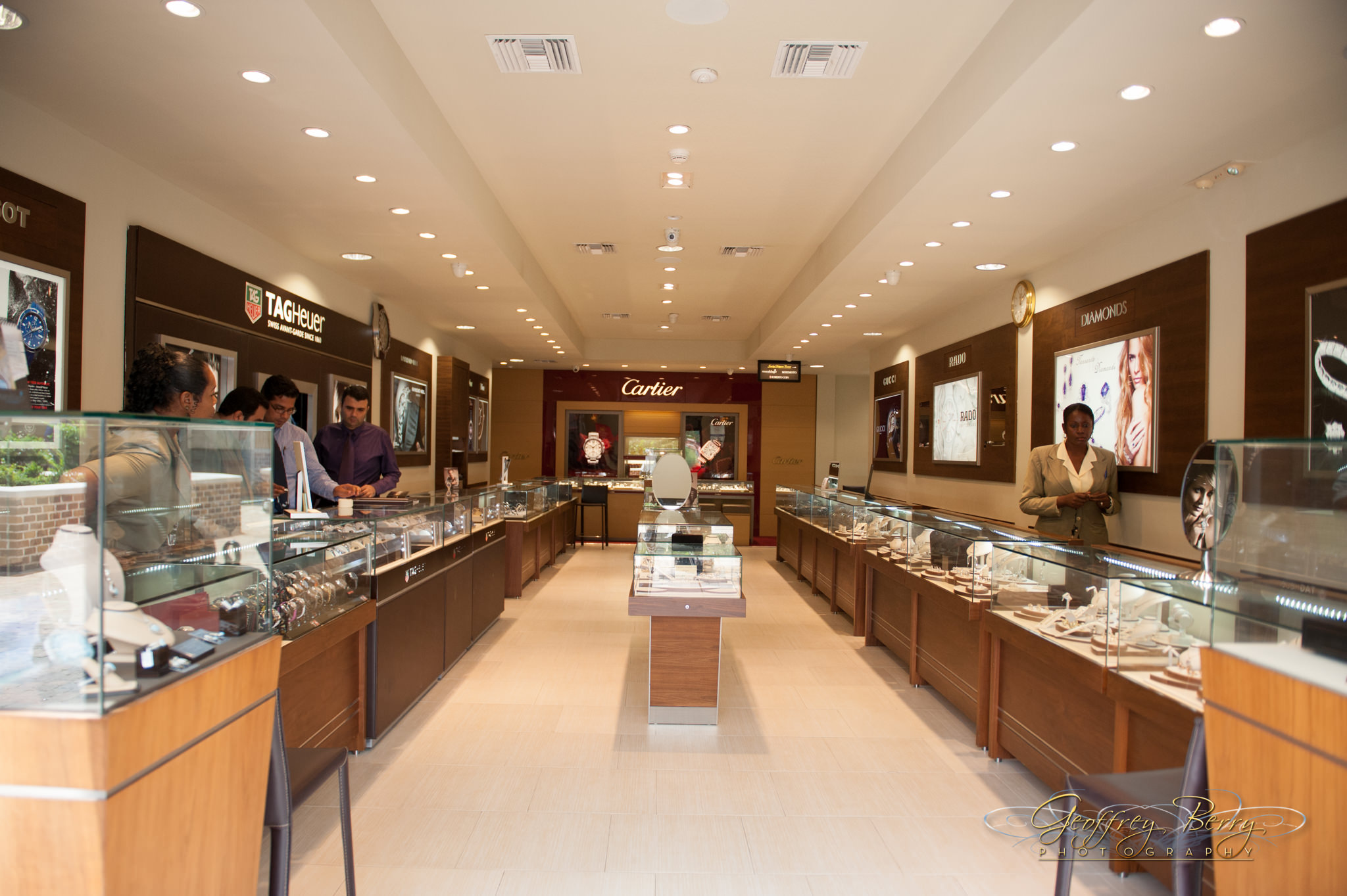 Casa de Oro Jewelers photo 8