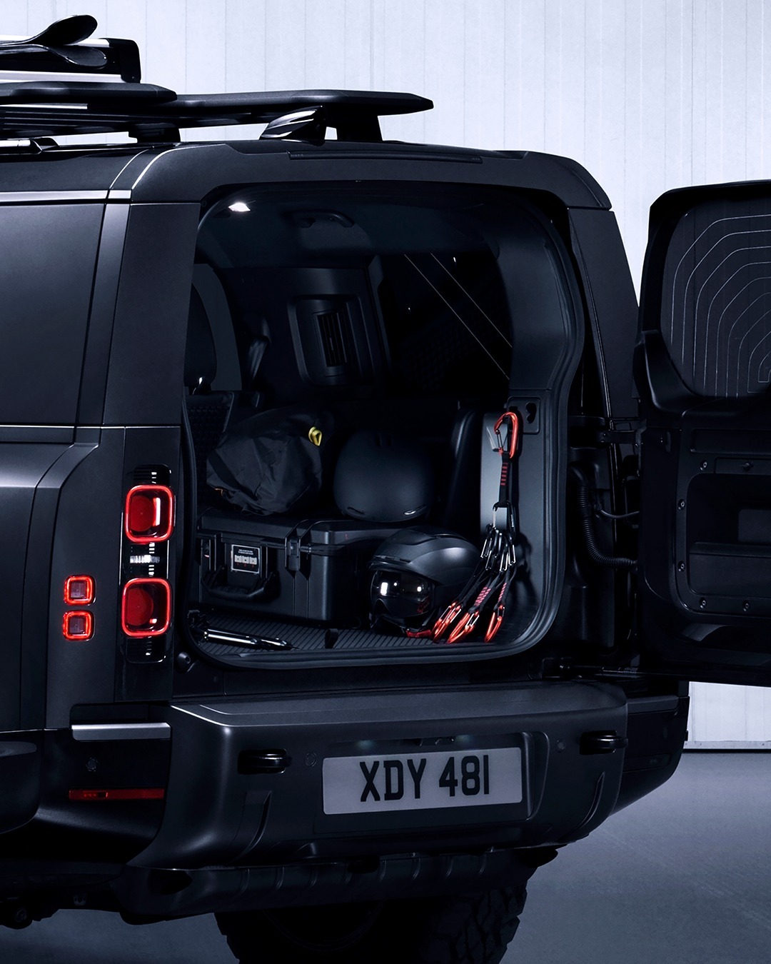 Land Rover photo 8