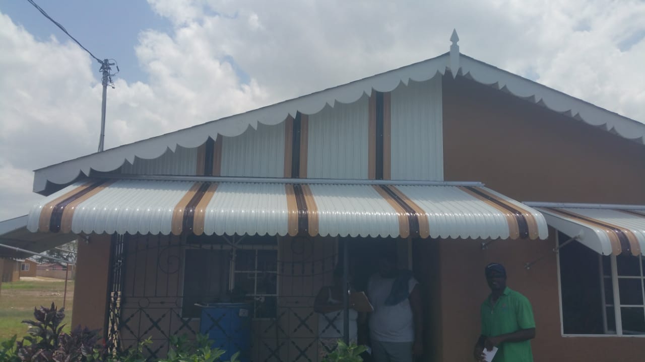 Awnings 'R' Us photo 1