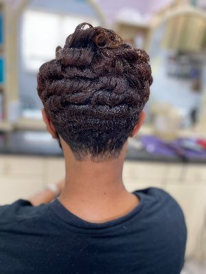Khadija's Int'l Beauty Salon & Scalp Clinic photo 6