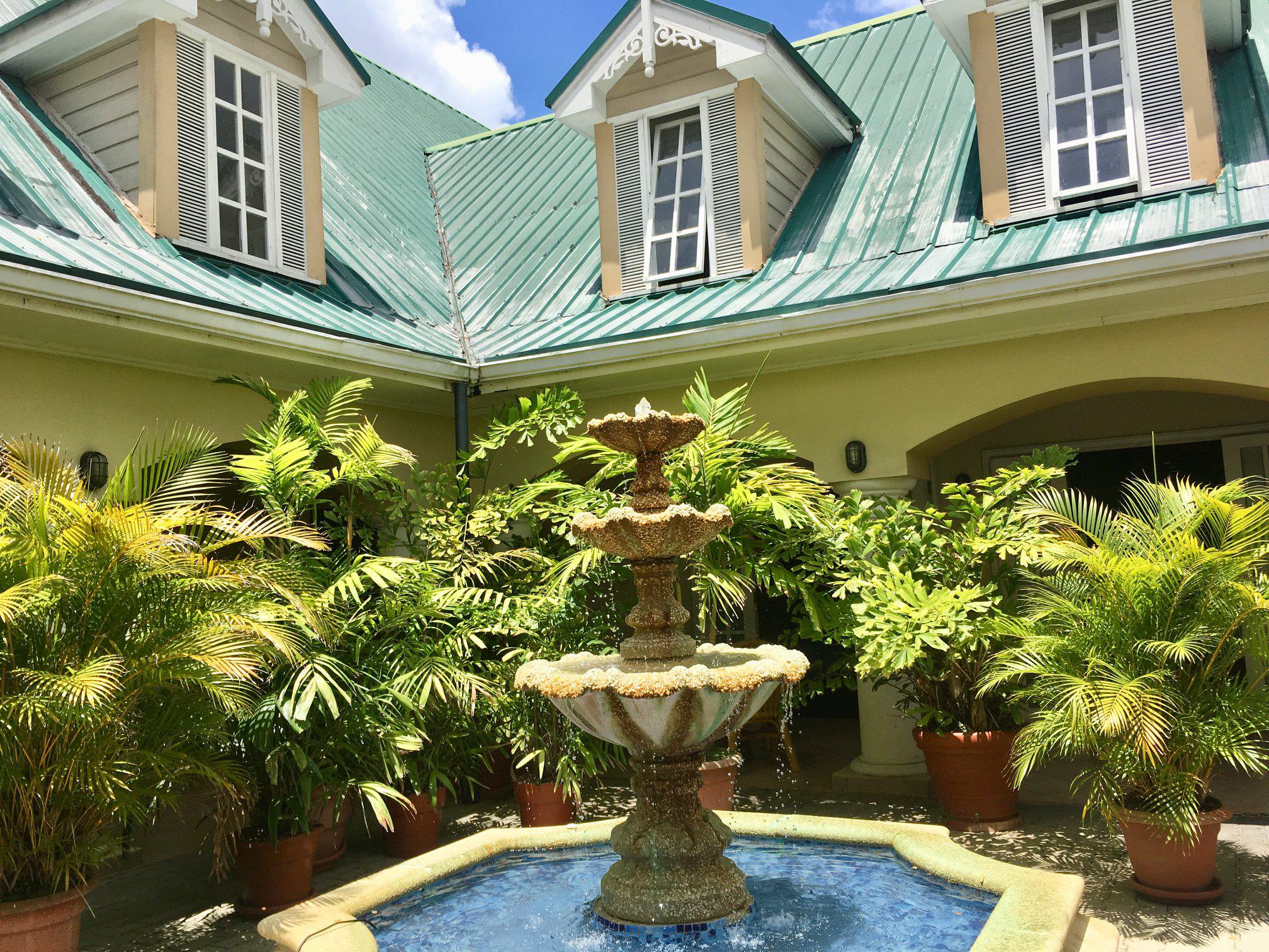 Royal Hotel photo 8