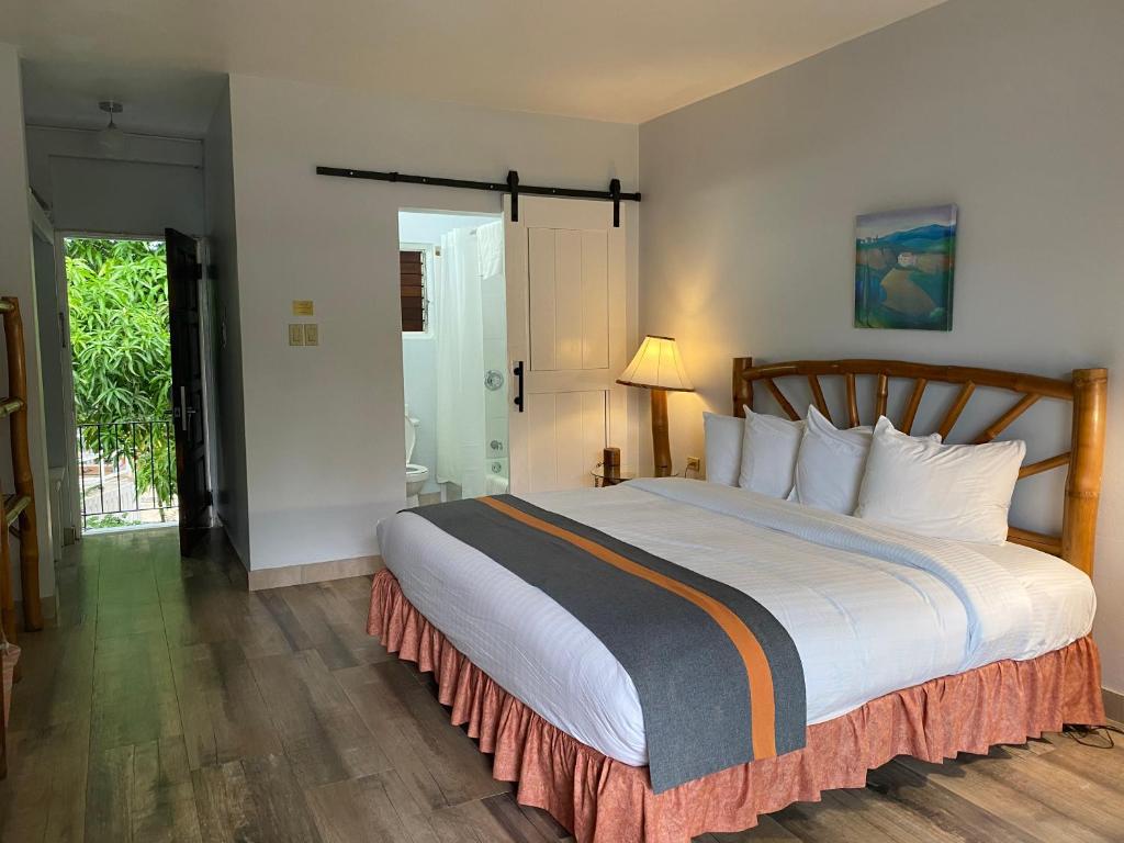 Toby's Resort photo 2