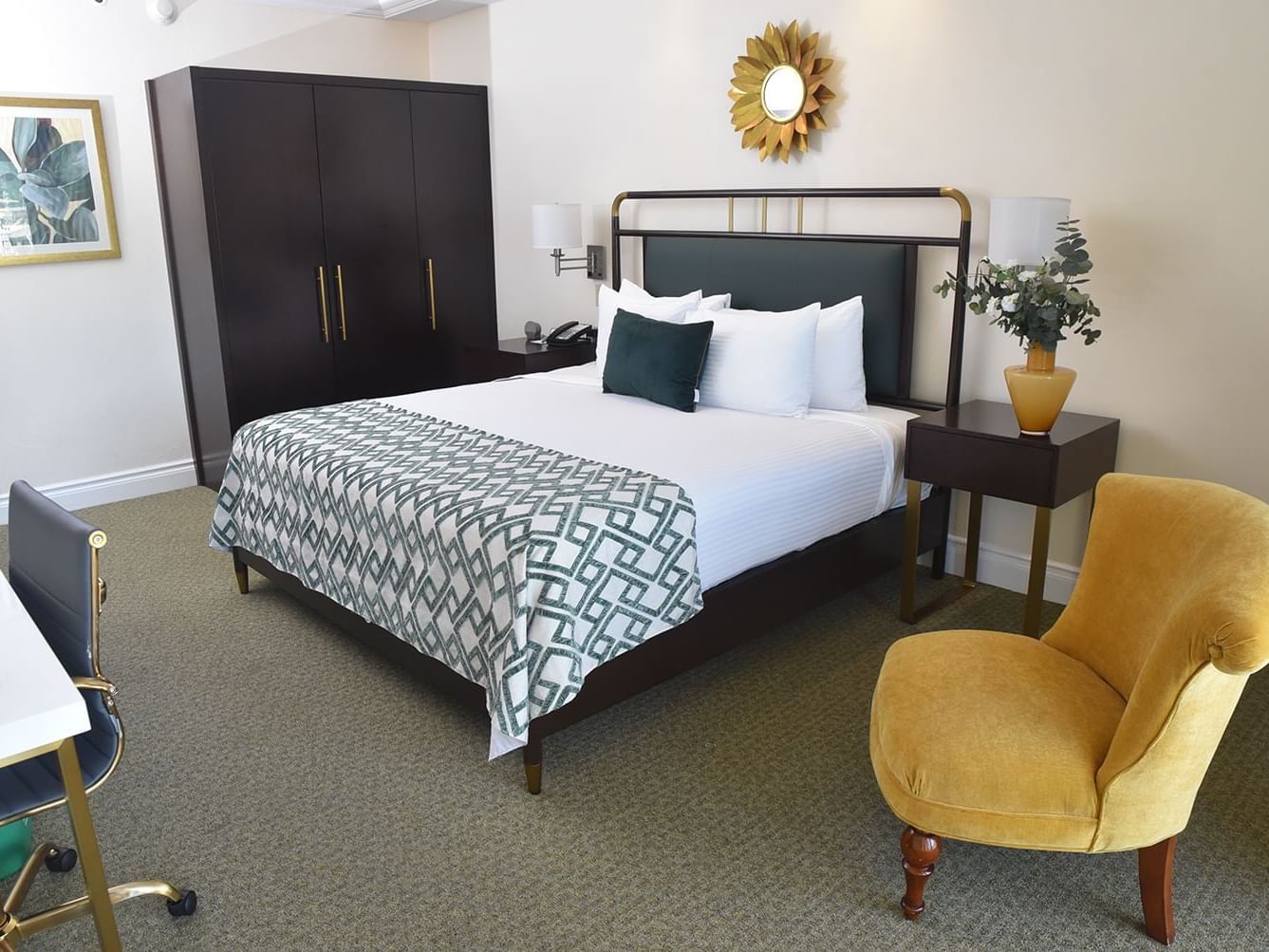 The Courtleigh Hotel & Suites photo 10