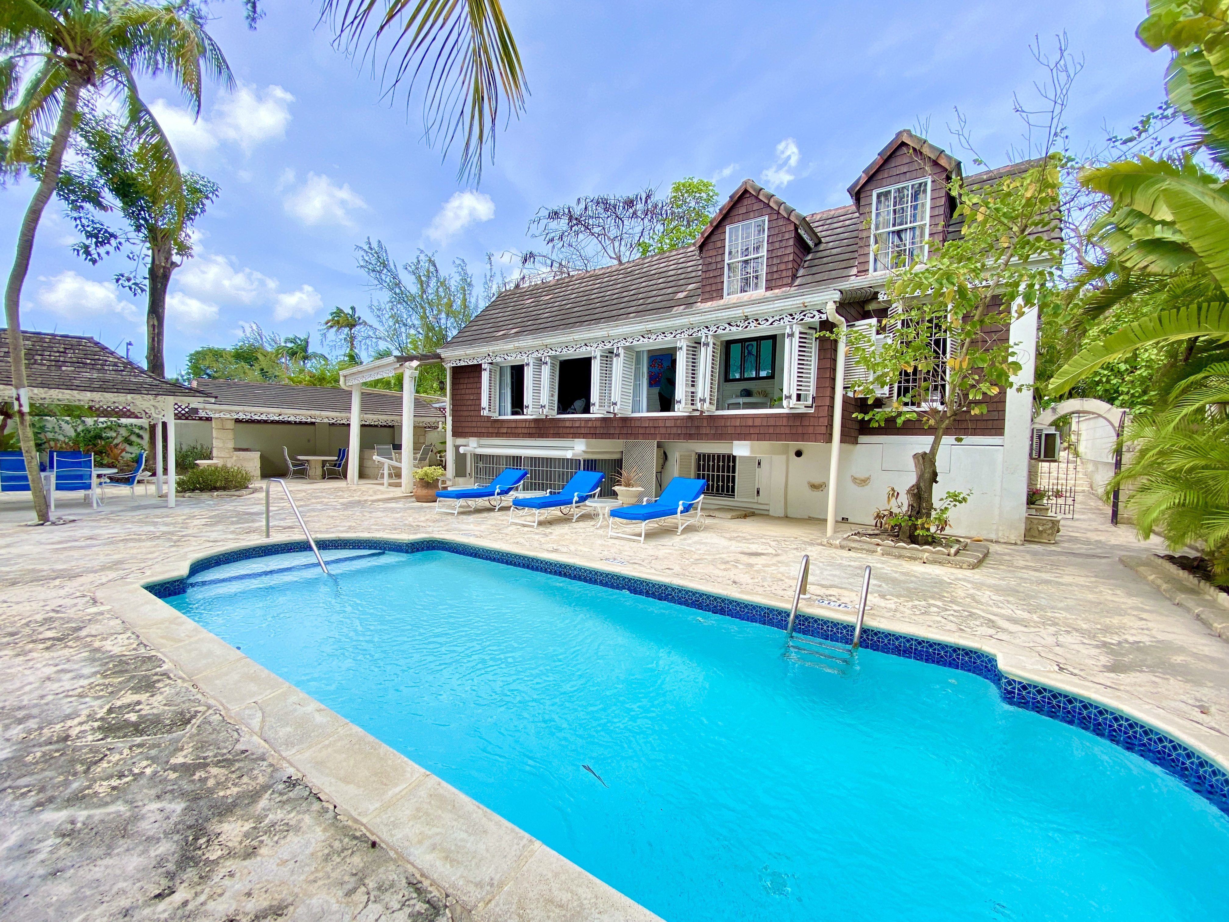 Realtors Limited photo 3