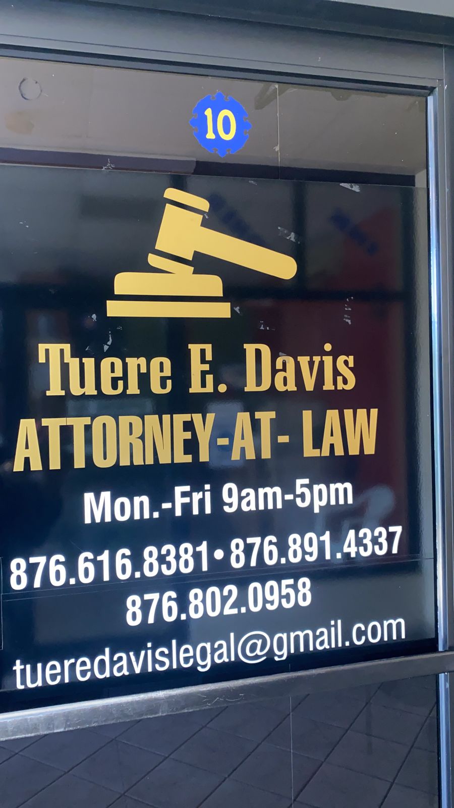 Tuere E. Davis Attorney-at-law logo