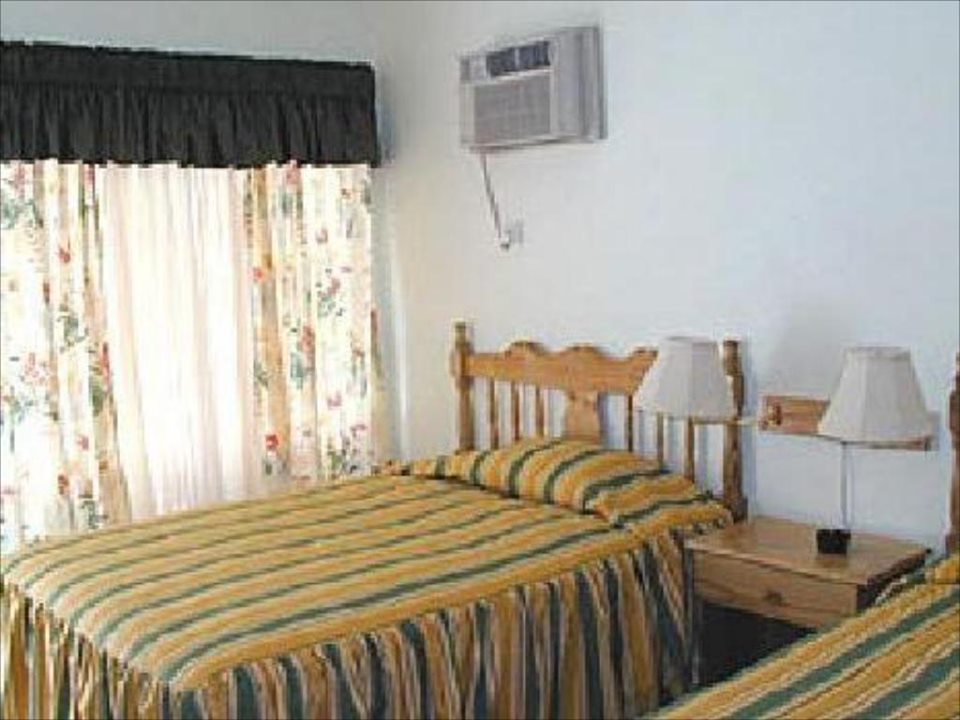 Bar-B-Barn Hotel & Restaurant photo 3