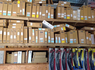 Discount Auto Sales, Auto Body Parts & Glass photo 3