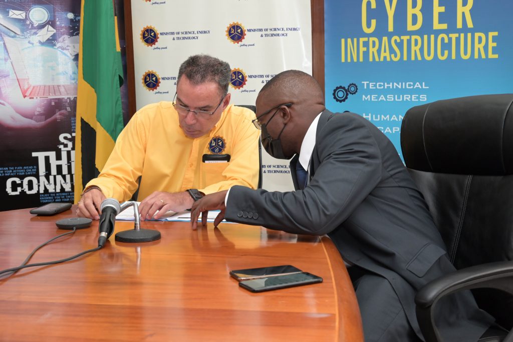 Science, Energy, Telecommunications and Transport Min photo 5