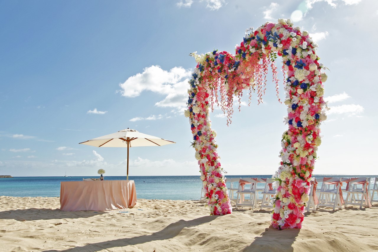 Surreal Decor photo 4
