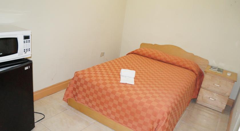 Glimbaro's Guest House photo 4