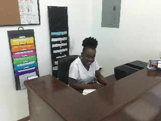 Pounder Angele Dr M B B S photo 5