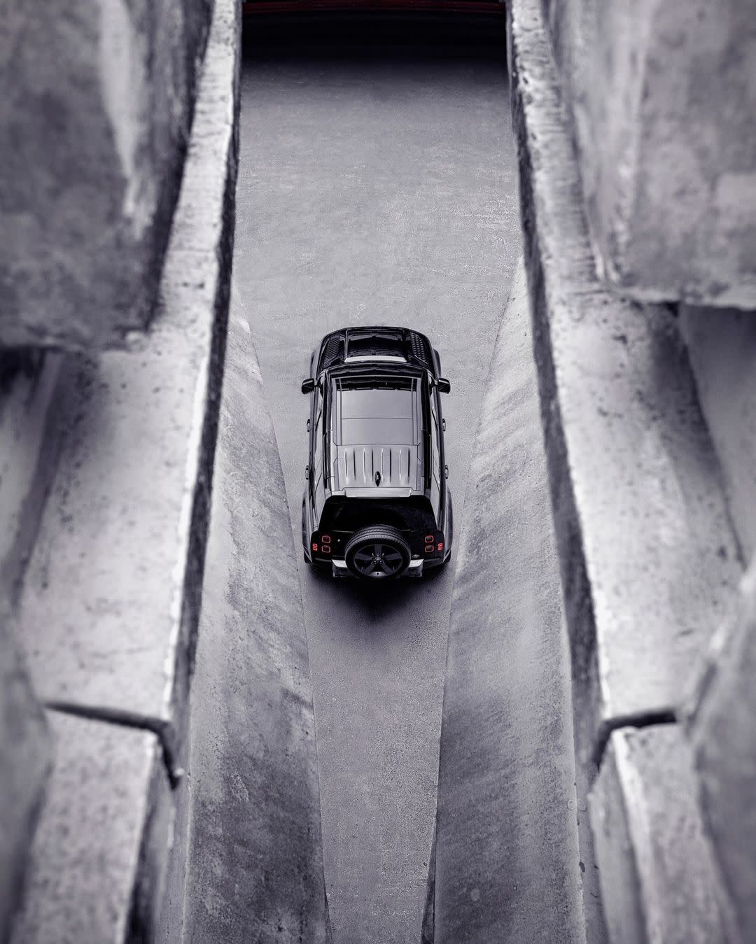 Land Rover photo 3
