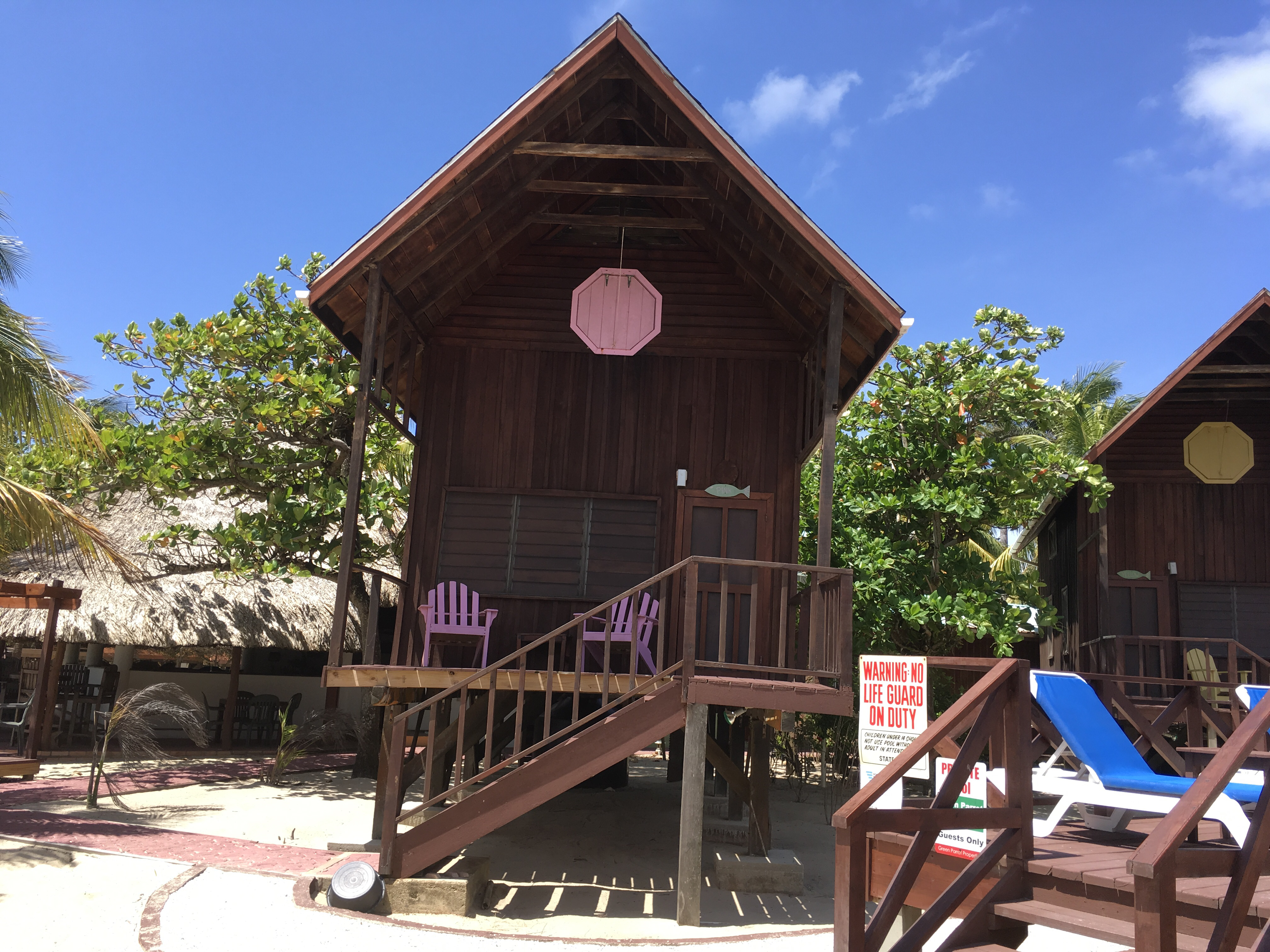 Green Parrot Beach Houses & Restaurant photo 4
