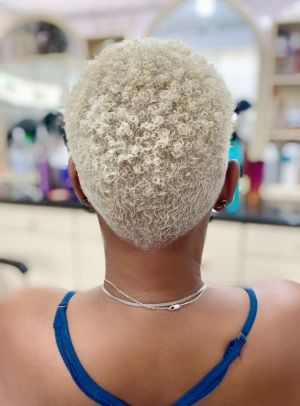 Khadija's Int'l Beauty Salon & Scalp Clinic photo 8
