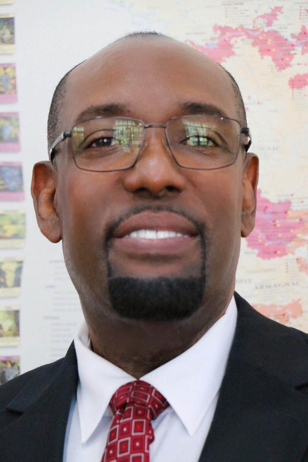 Dr D Chris Alleyne photo 3