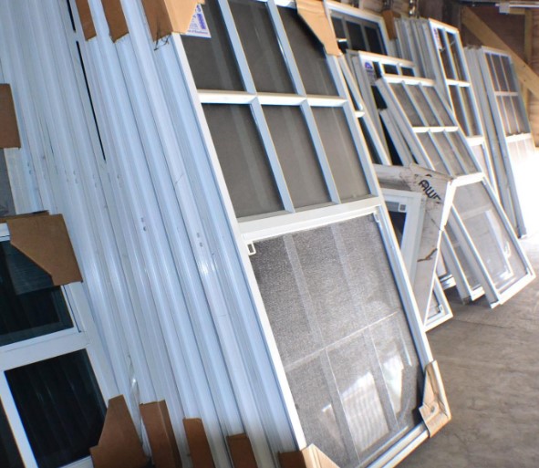 M & R Trading Ltd Building Supply Centre photo 4