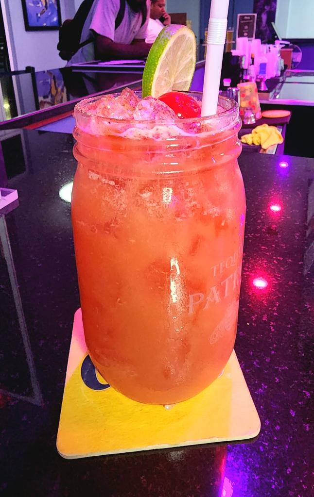 869 Sports Bar & Grill photo 4