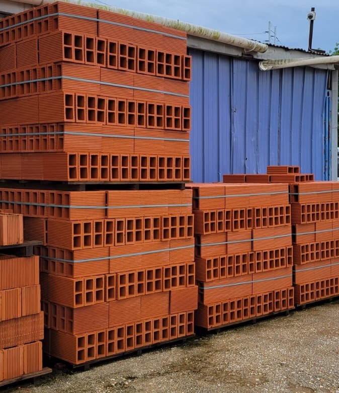 B Chadee & Sons Stockpile & Hardware Supplies Ltd photo 3