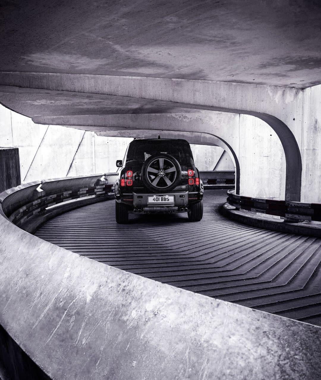 Land Rover photo 2